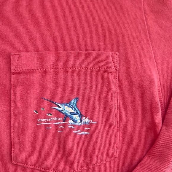 Vineyard Vines boys t-shirt, size large, red with swordfish - Picture 5 of 5